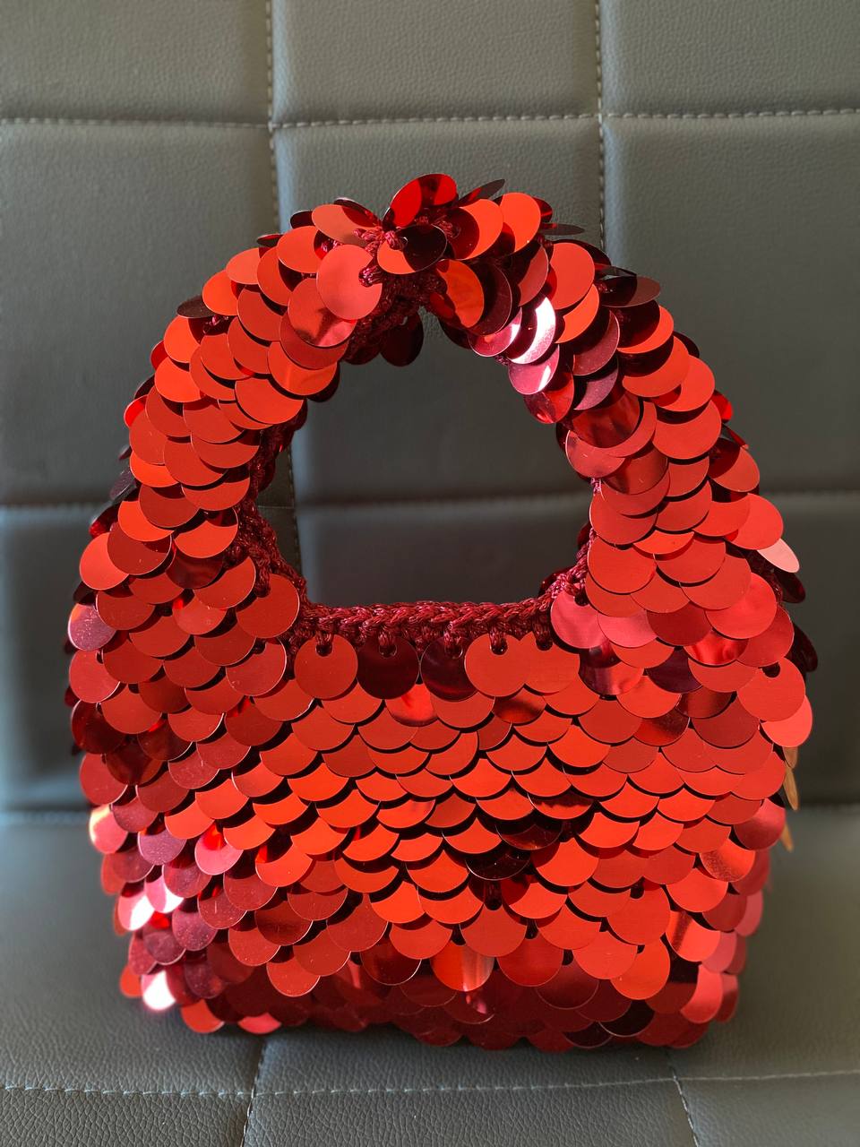 Borsa con filato paillettes